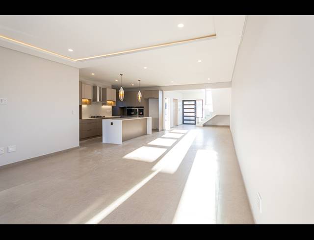 4 BEDROOM FREEHOLD FOR SALE IN SANDOWN